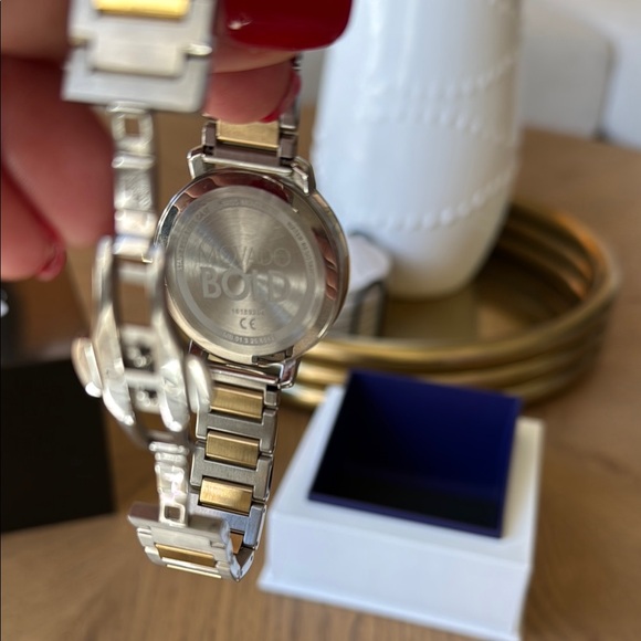 Movado Bold Bracelet Watch Two Tone 34mm - Picture 6 of 7